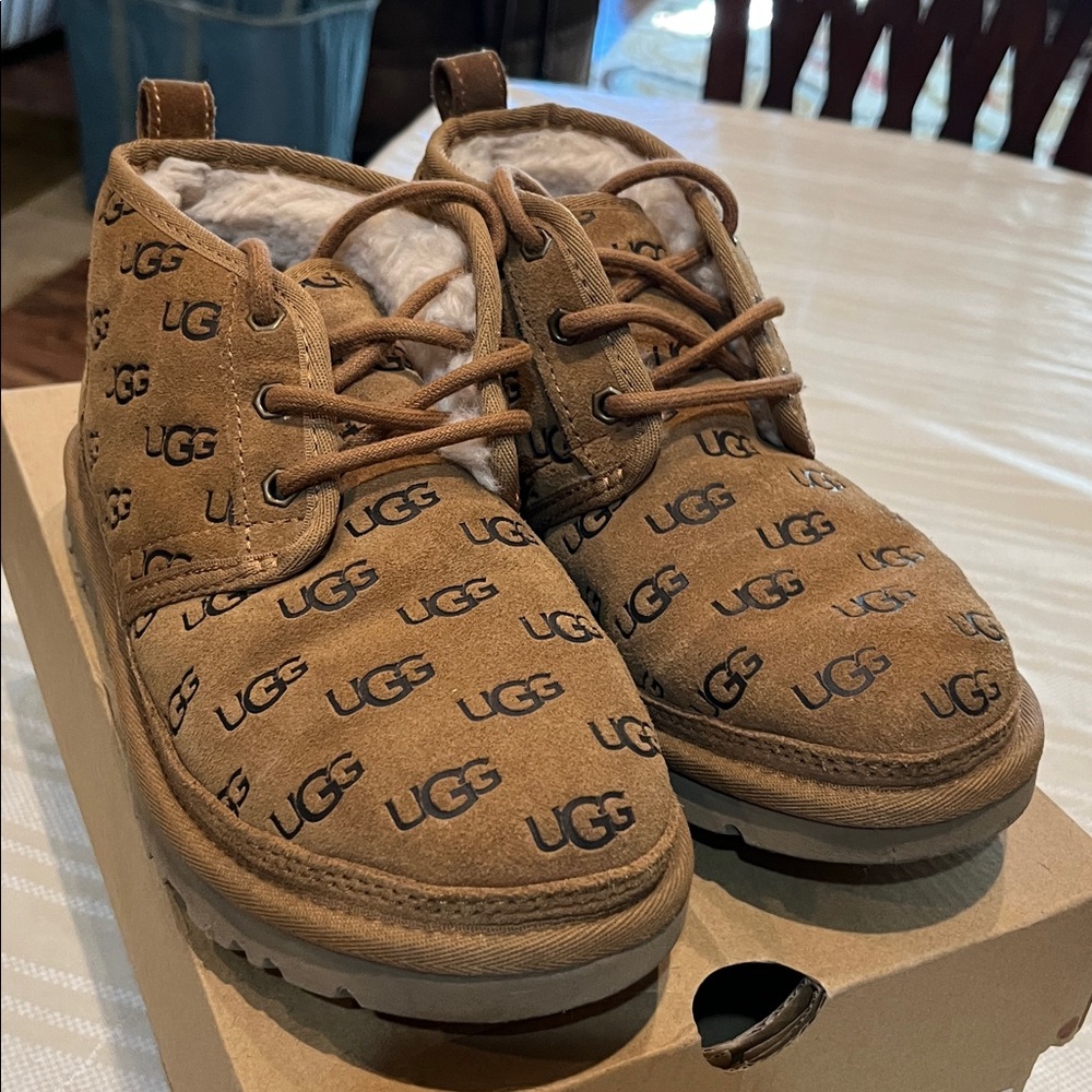 UGG Neumel Embossed Logo Tan Ankle Boot size 6 women’s